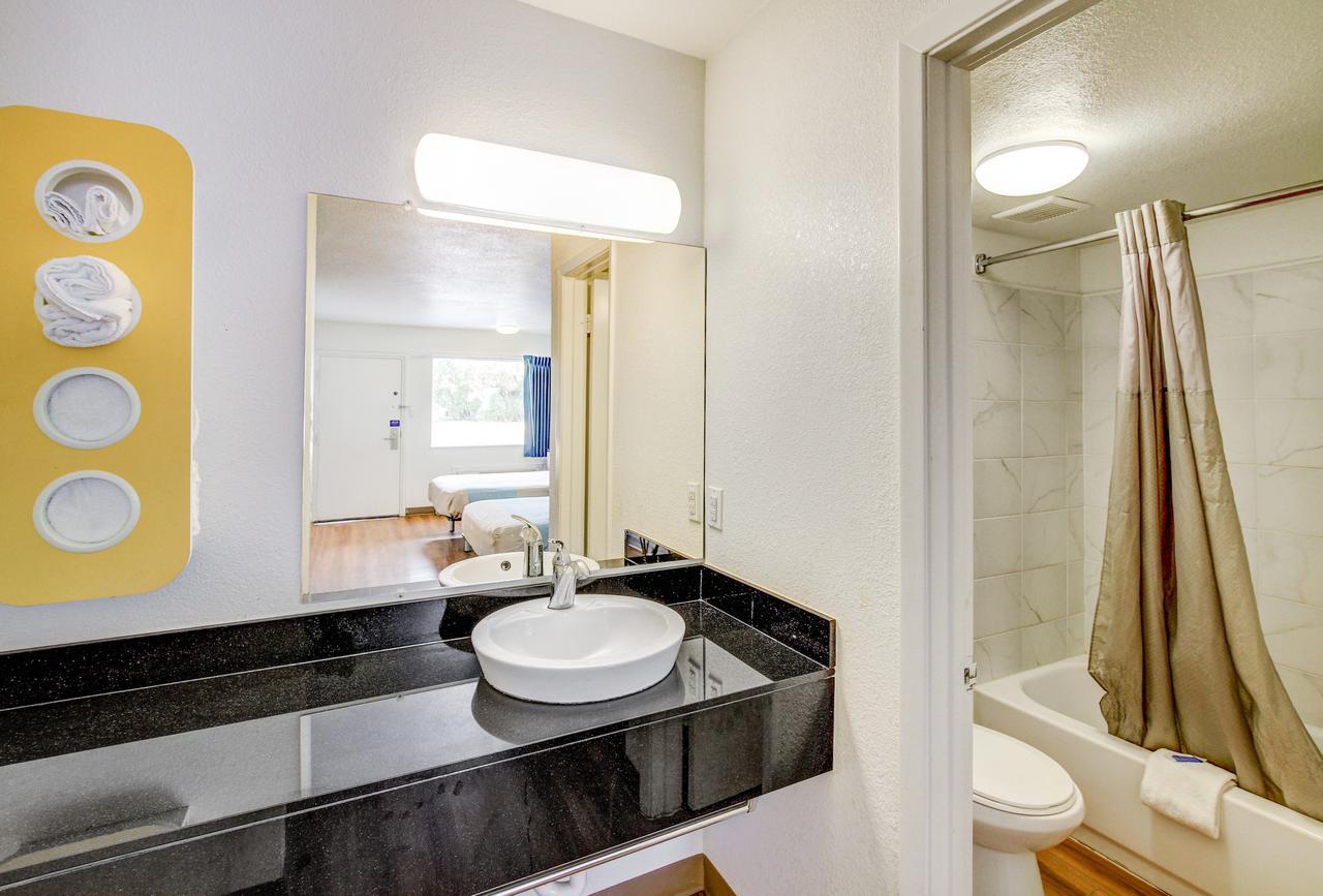 Motel 6 Waco - Lacy Lakeview Bellmead Exteriér fotografie