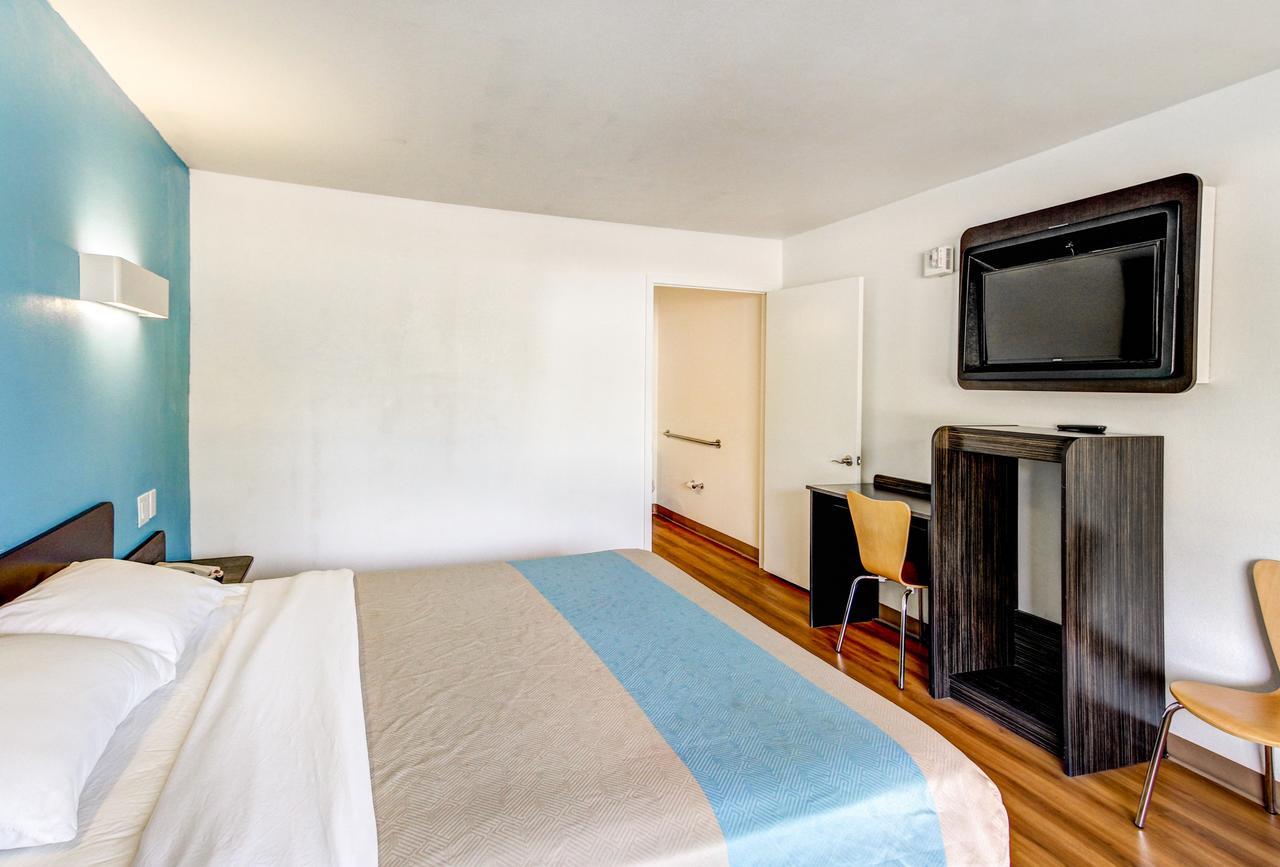 Motel 6 Waco - Lacy Lakeview Bellmead Exteriér fotografie